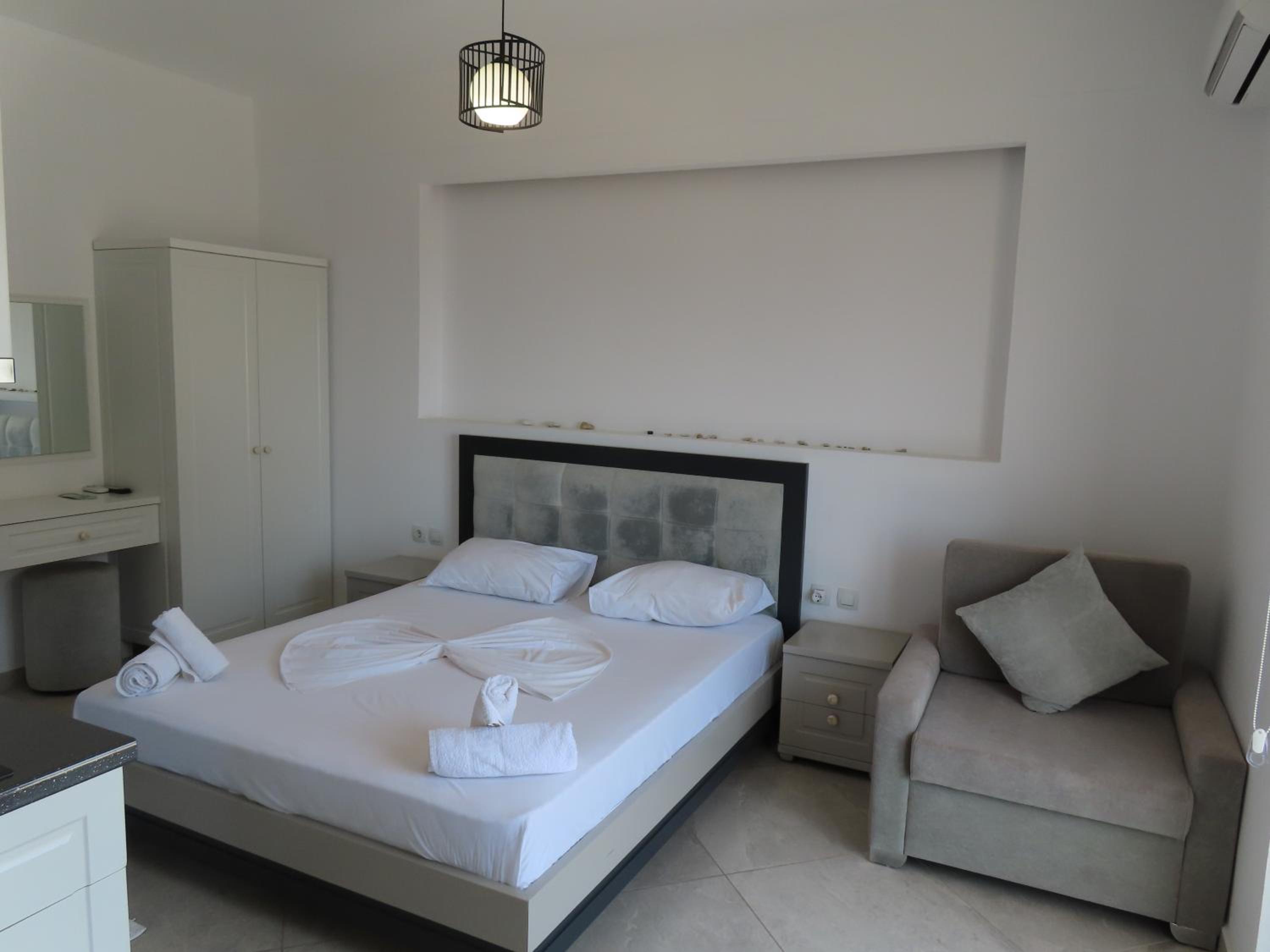 Mariana Apartments