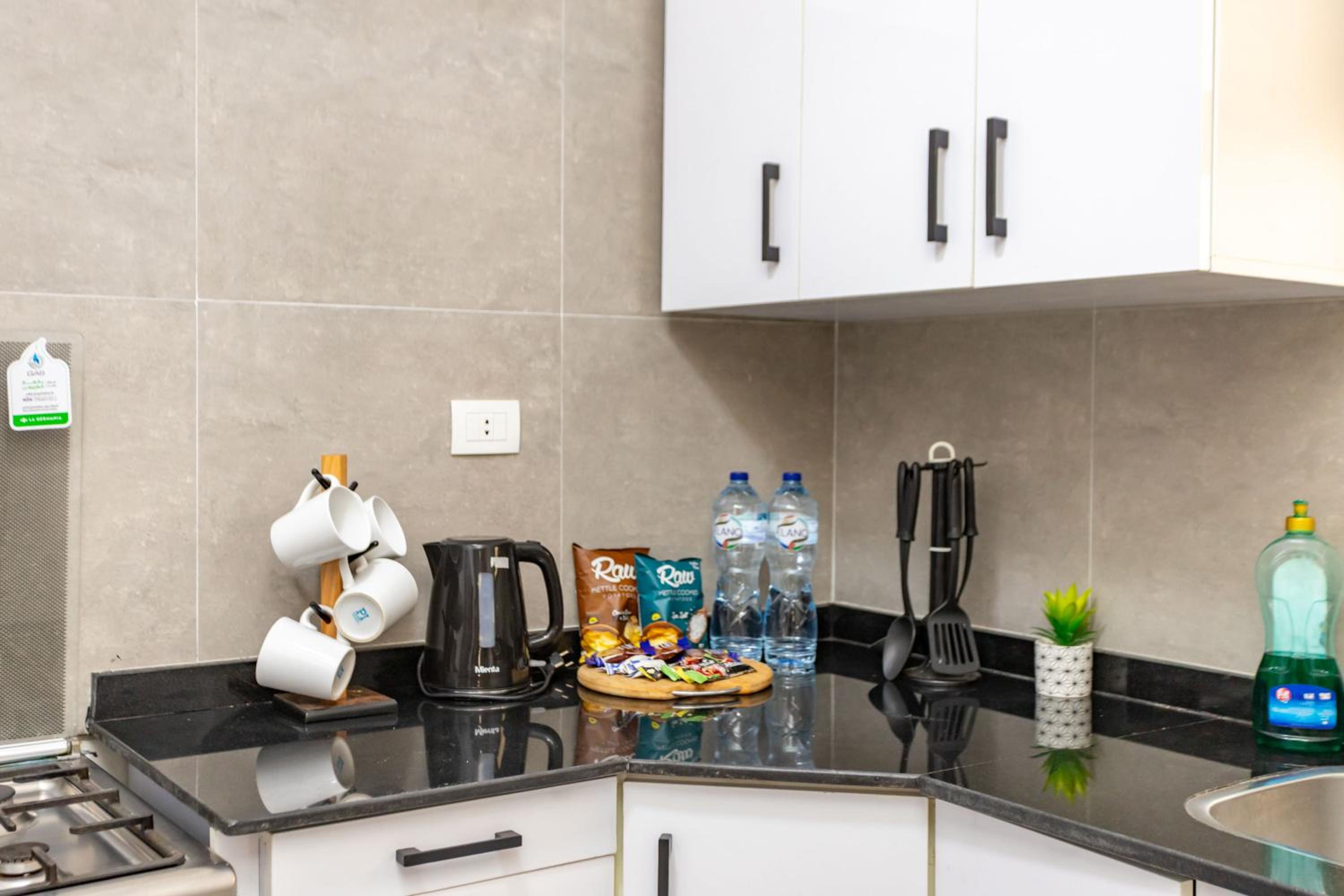 Nasr city apt , 5 min to city Stars mall & more