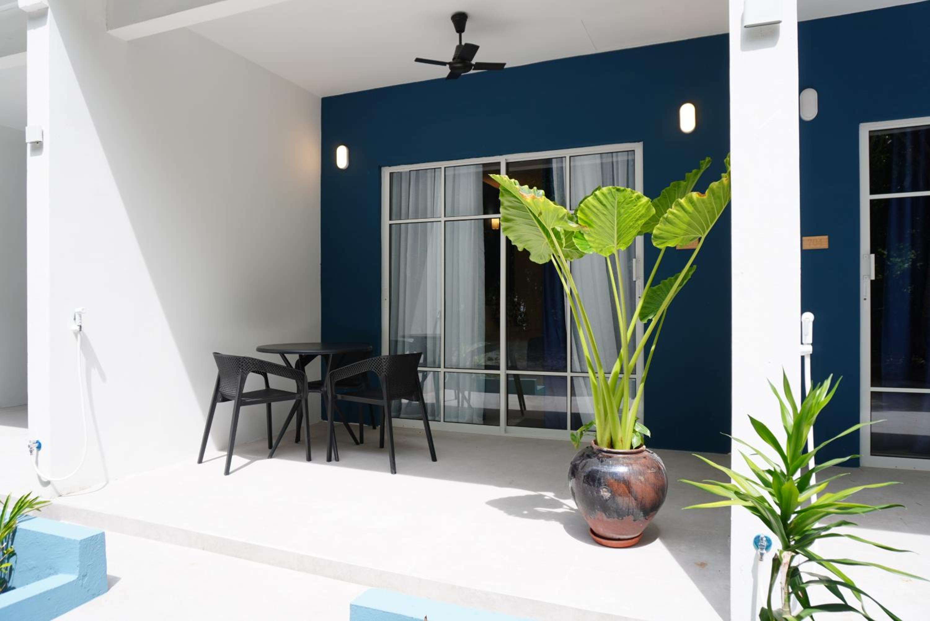 TME Retreats Dhigurah
