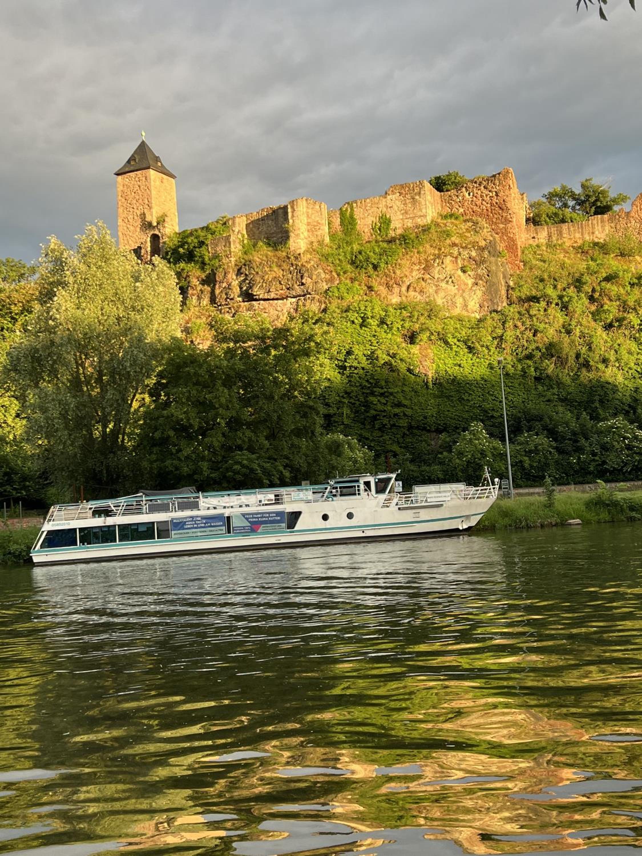 Saale Fewo mit Burgblick