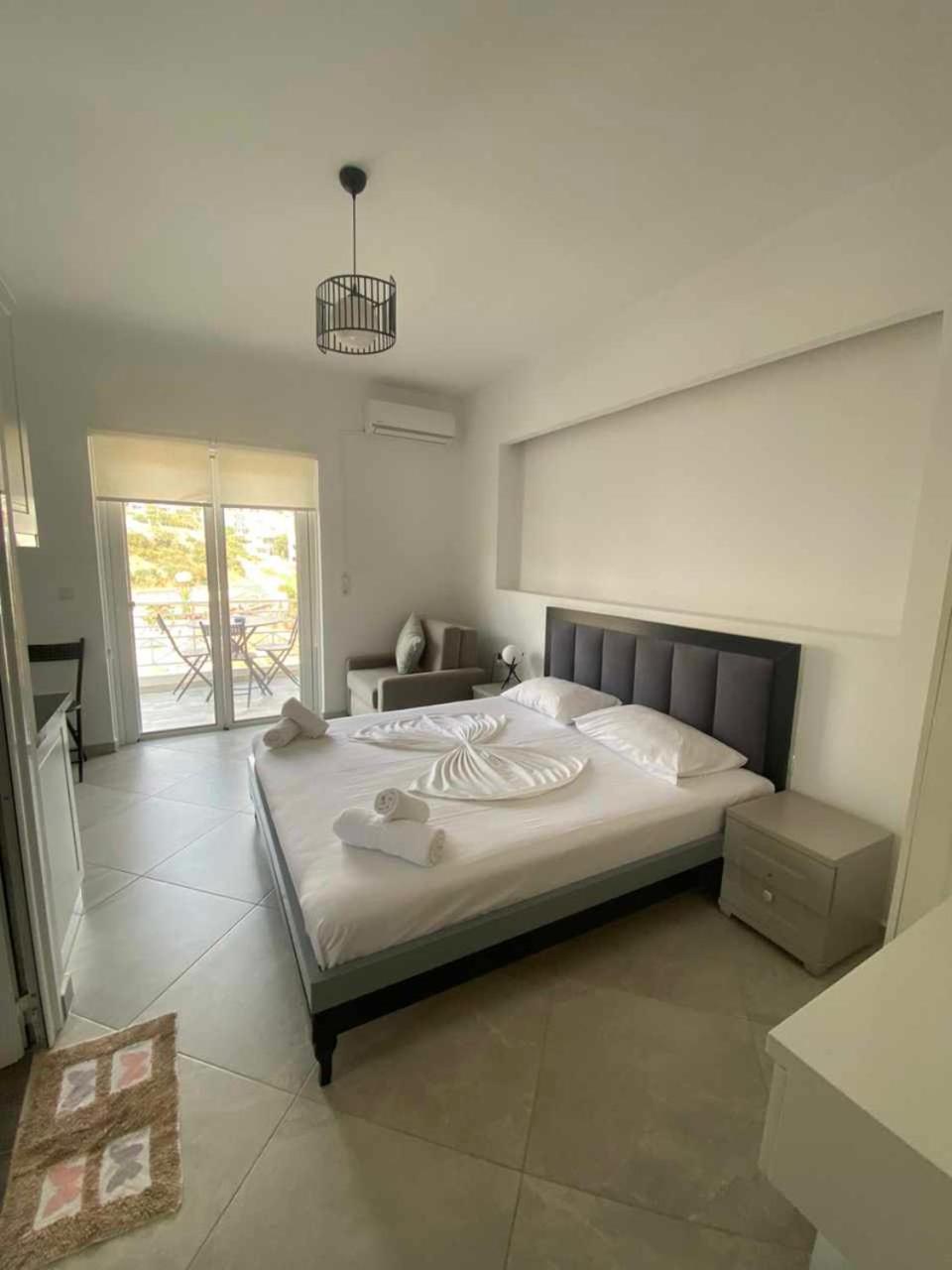 Mariana Apartments