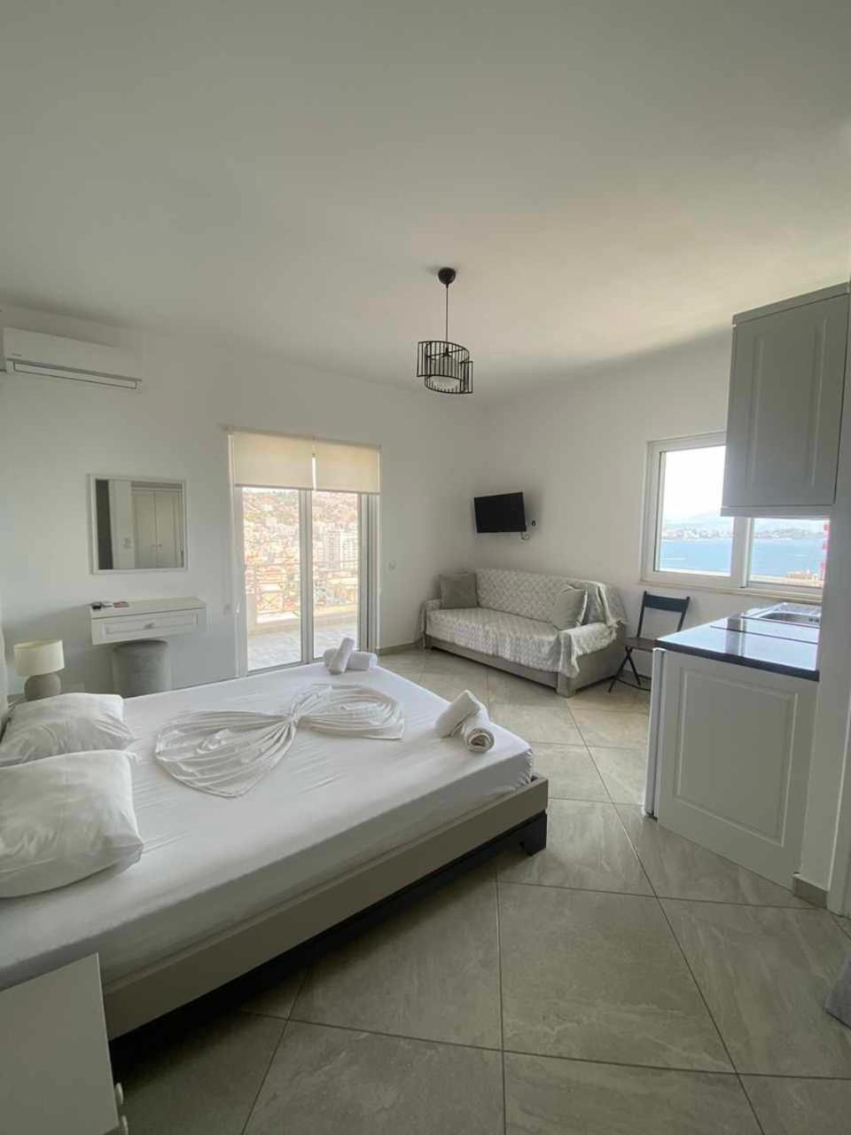 Mariana Apartments