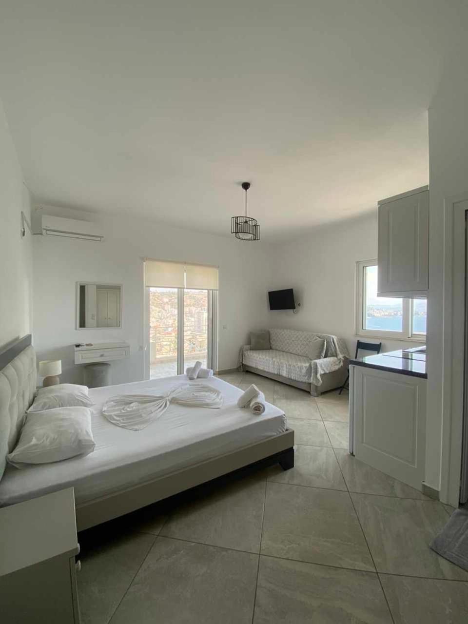 Mariana Apartments