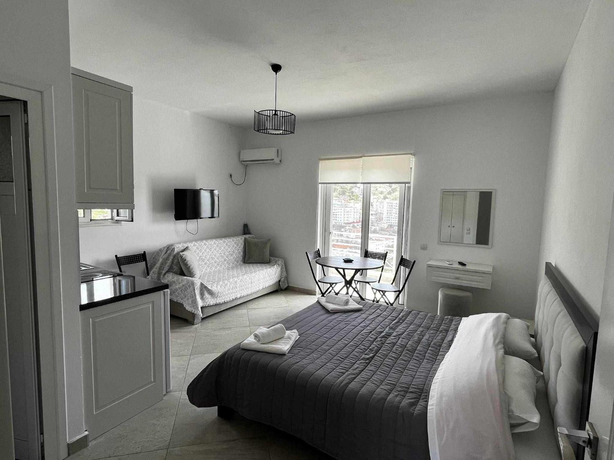 Mariana Apartments