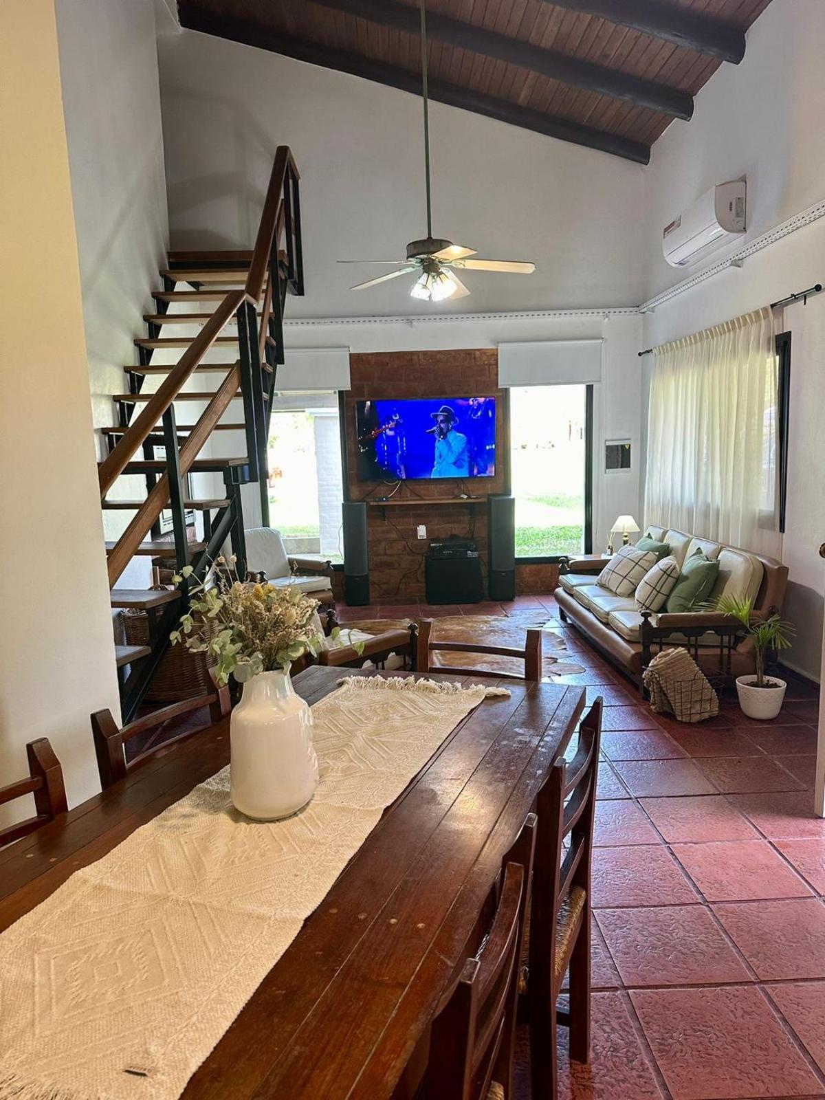 Chalet zona Norte con salida al lago 