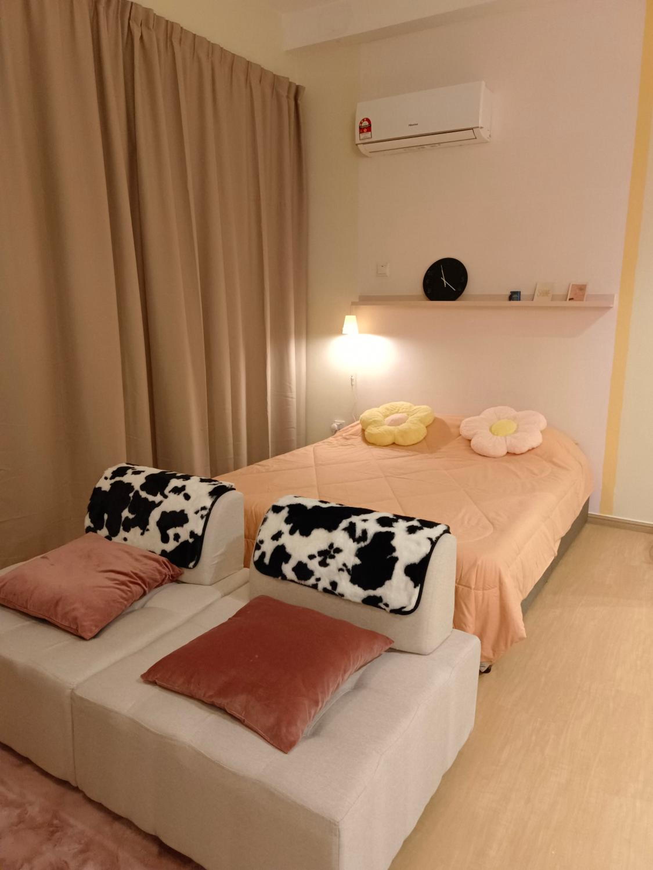 Balcony Suite Palazio Mount Austin by Foxie Bed