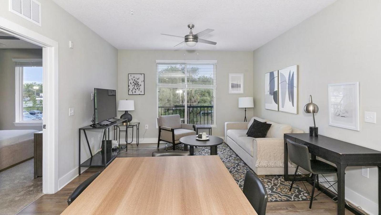 Landing at Eastborough - 2 Bedrooms in San Marco view 4