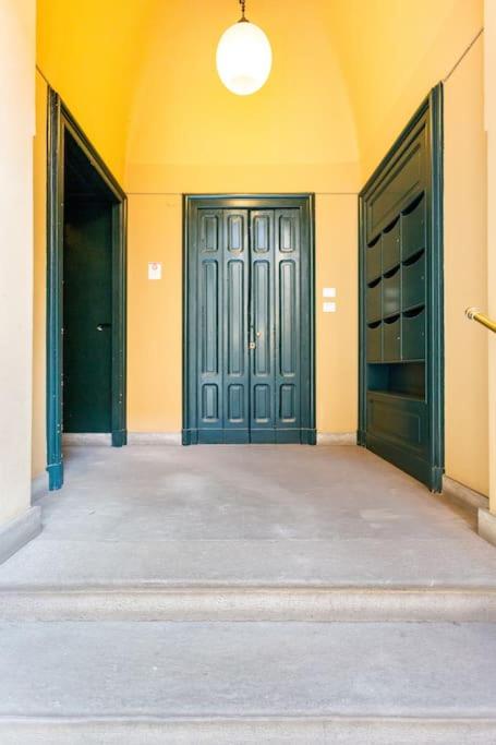 Casa nel centro storico di Milano, Conciliazione