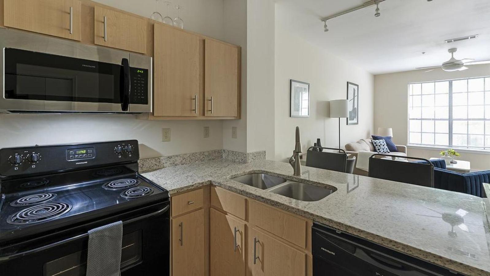 Landing at The Bristol on Union - 1 Bedroom in New Pathways view 4