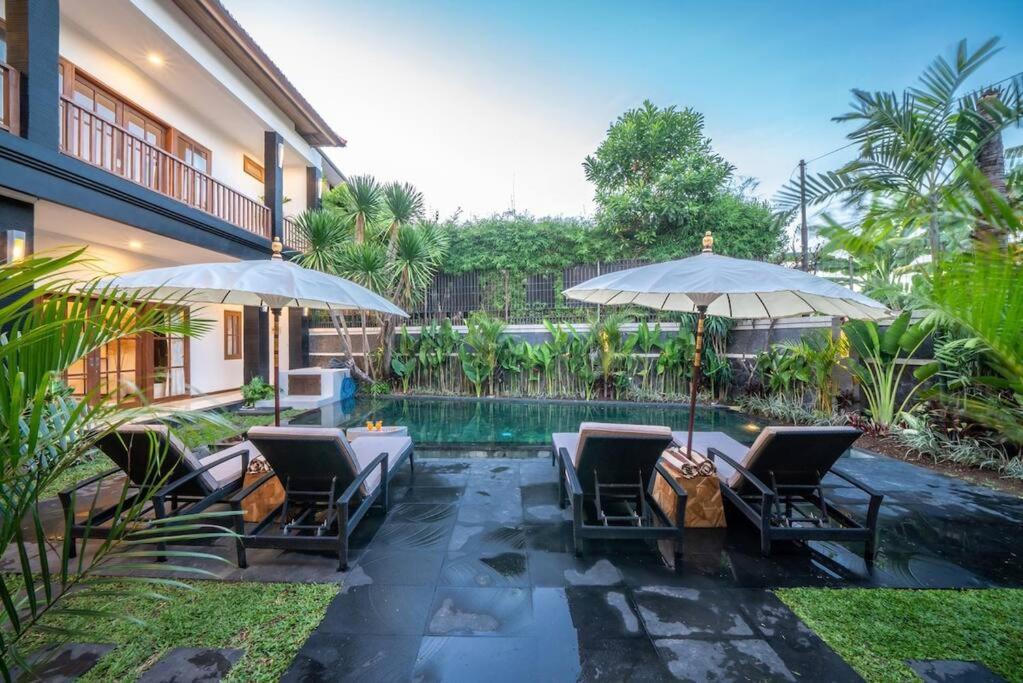 3BR Villa in Berawa Canggu — recepcion & lobby