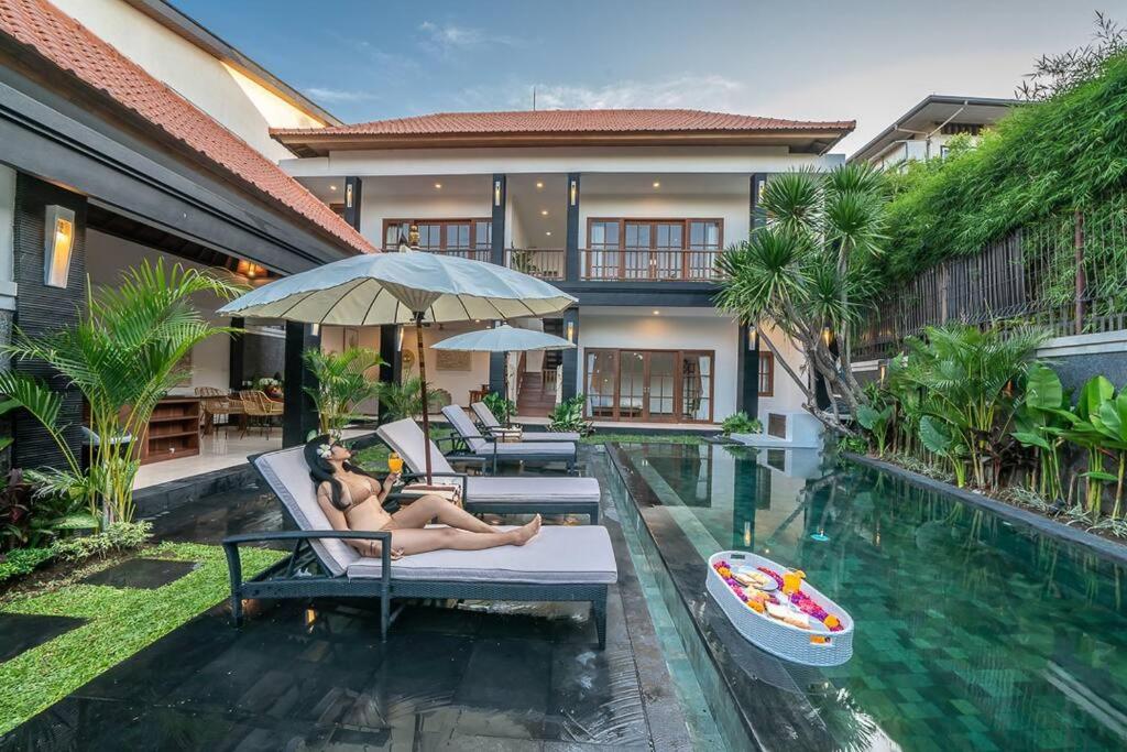 3BR Villa in Berawa Canggu — recepcion & lobby