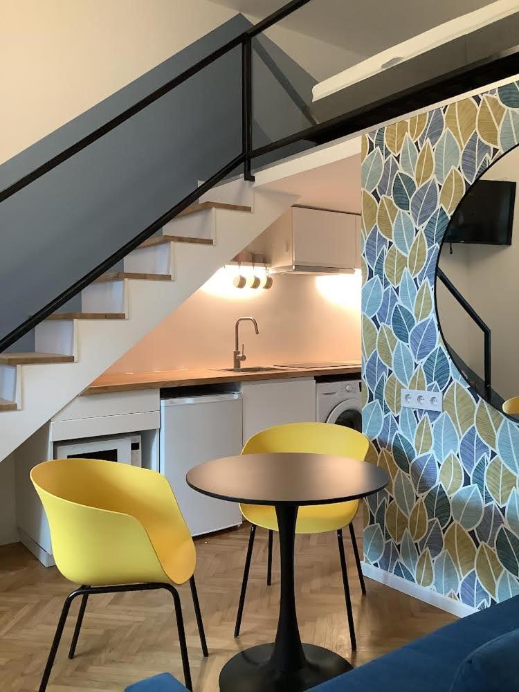 Designer Downtown Apartment