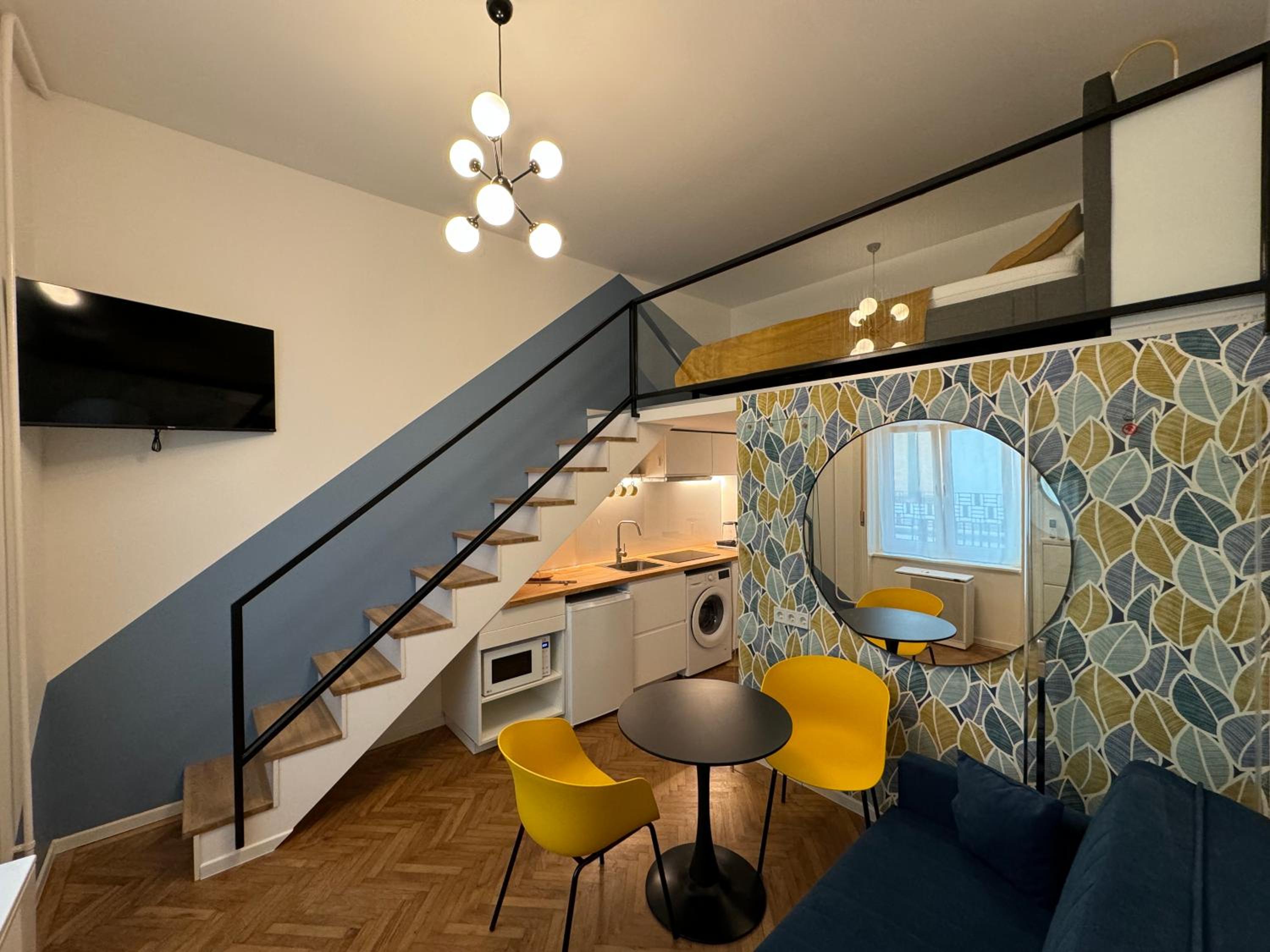 Designer Downtown Apartment