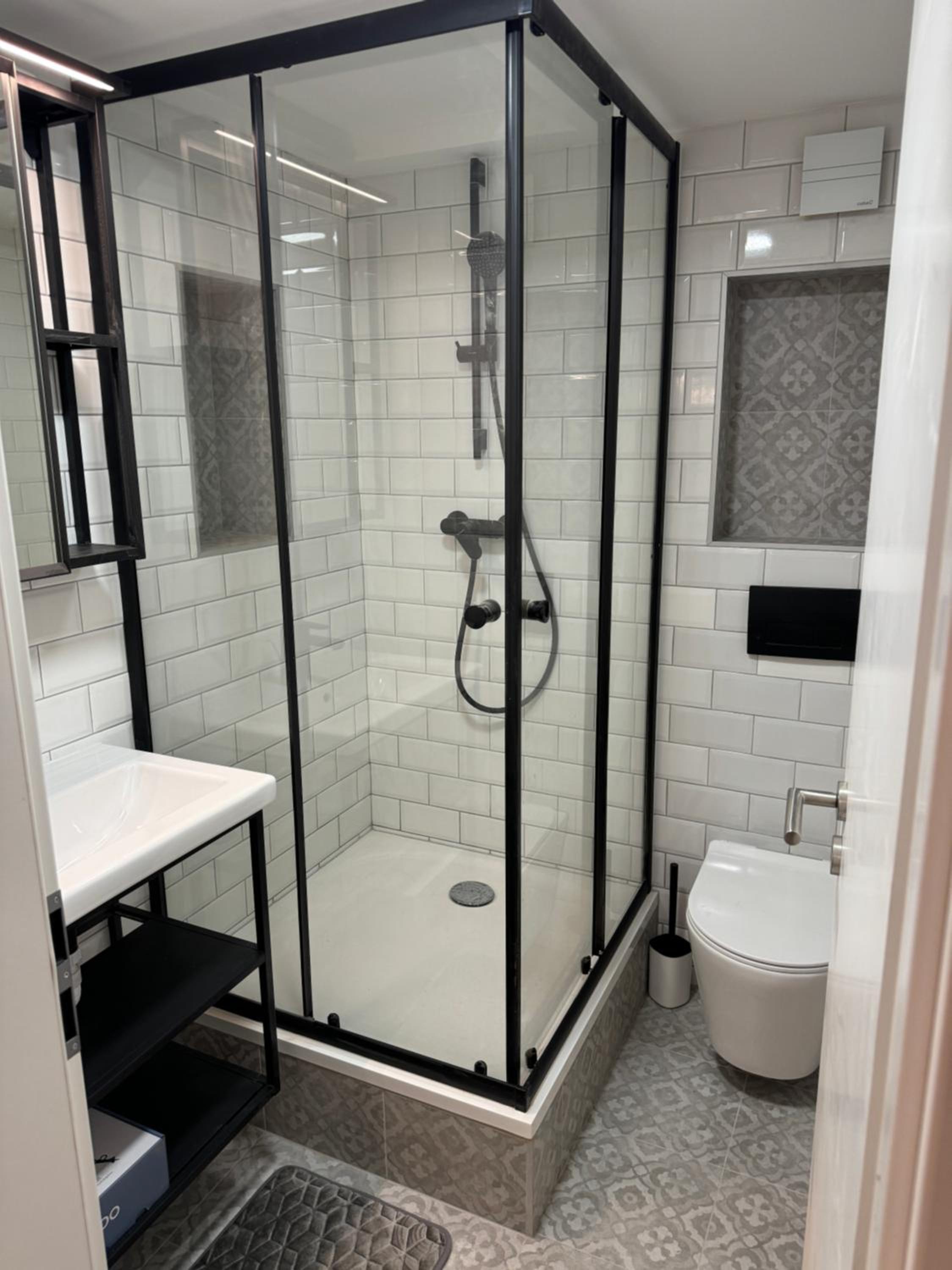 Designer Downtown Apartment
