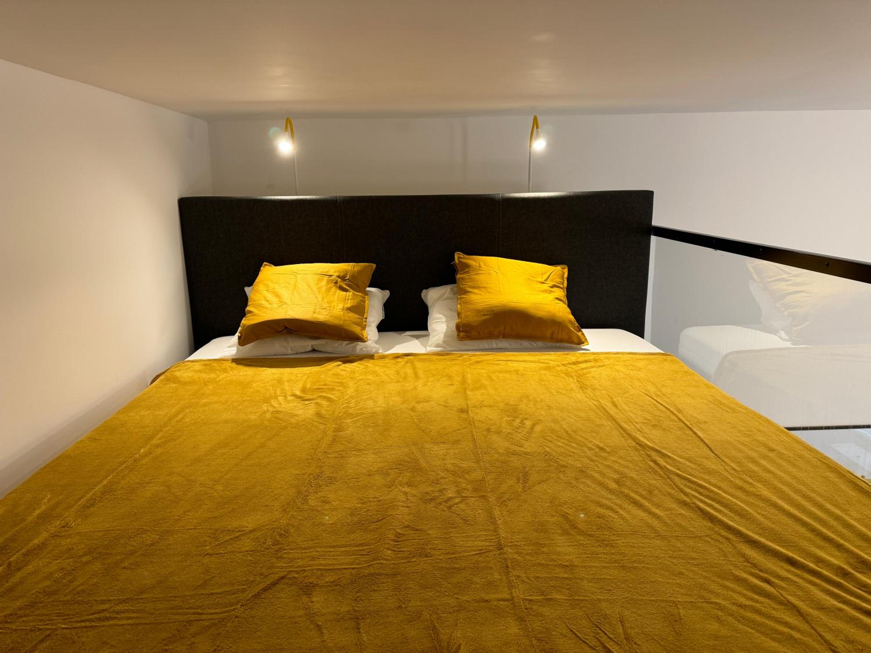 Designer Downtown Apartment