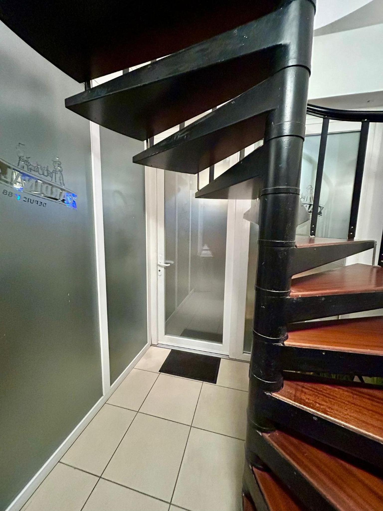 La Veranda Guest Rooms - Free Public Transport & Parking, close to City Center