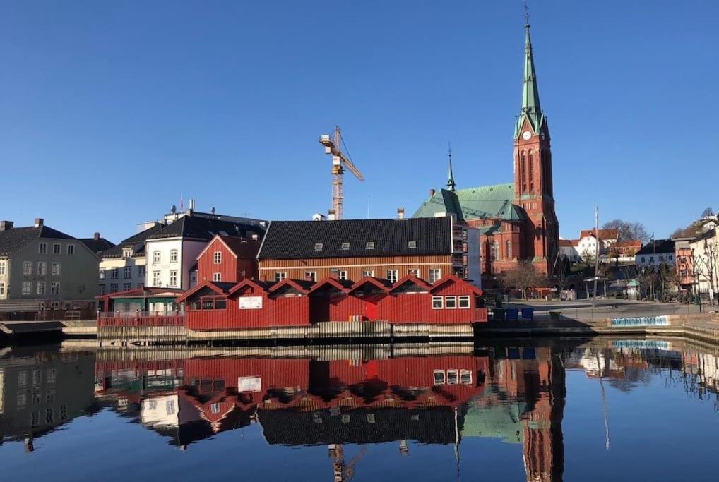 Spacious Southern Norway Villa with Private Garden and Boat