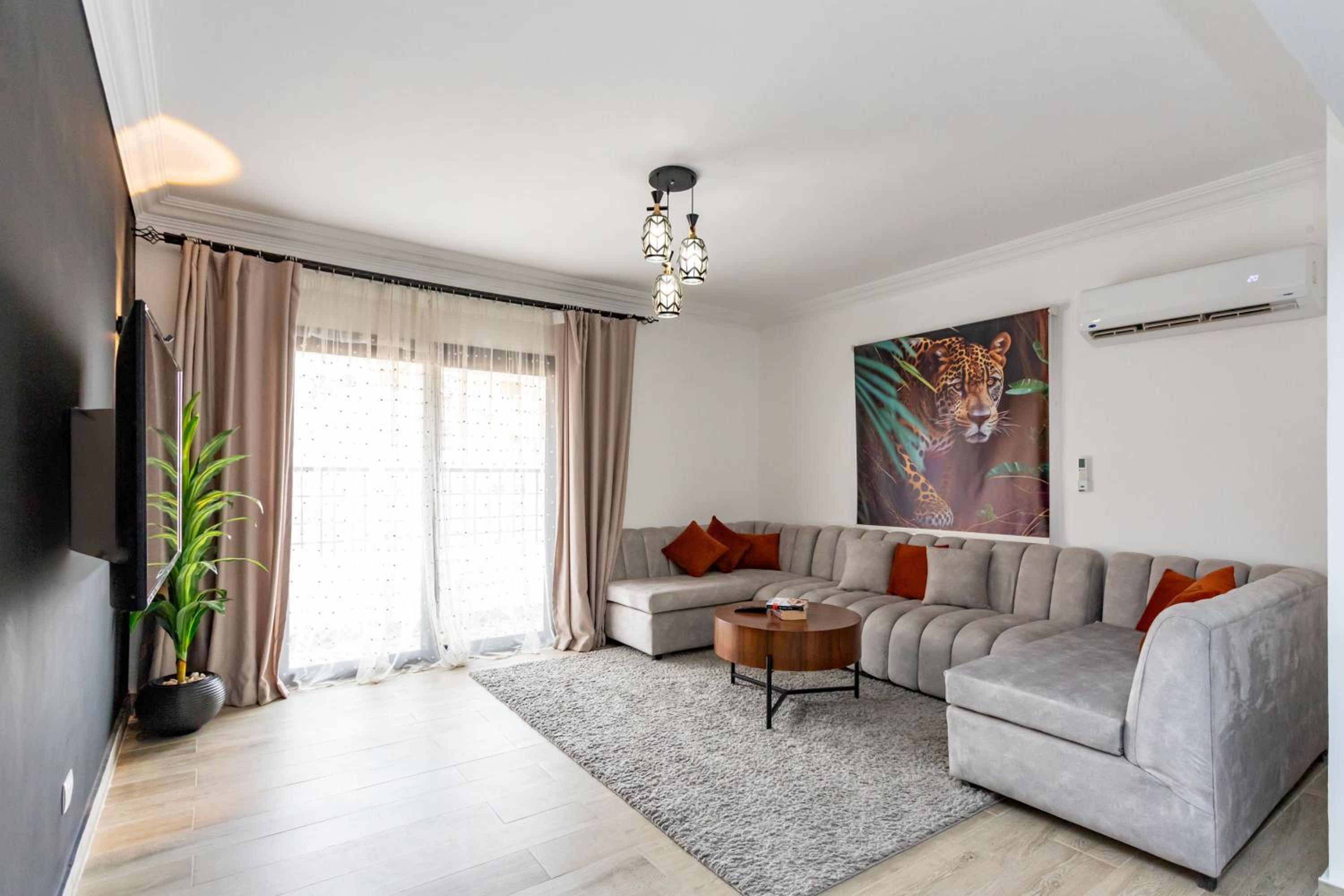 Nasr city apt , 5 min to city Stars mall & more