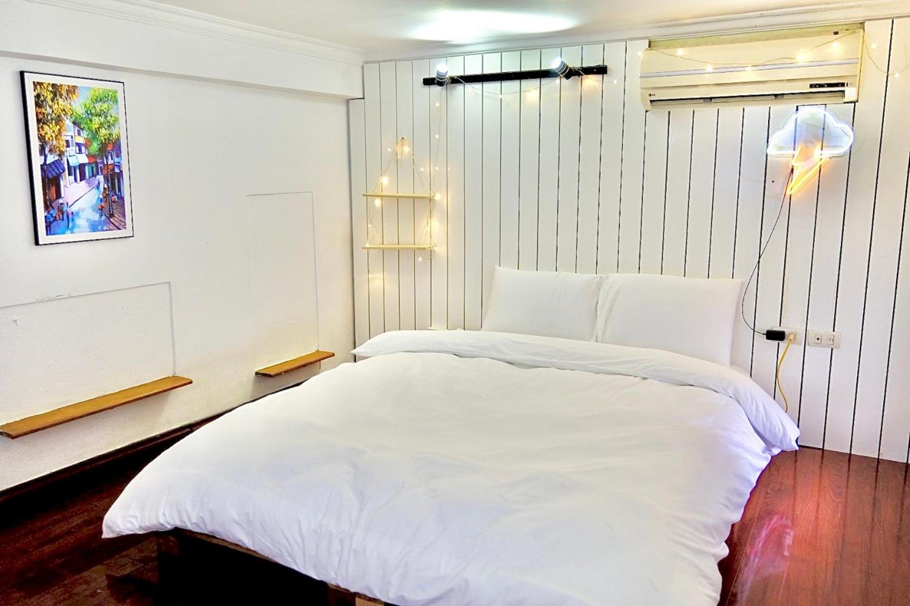 Louis Home 3 Bedroom Balcony