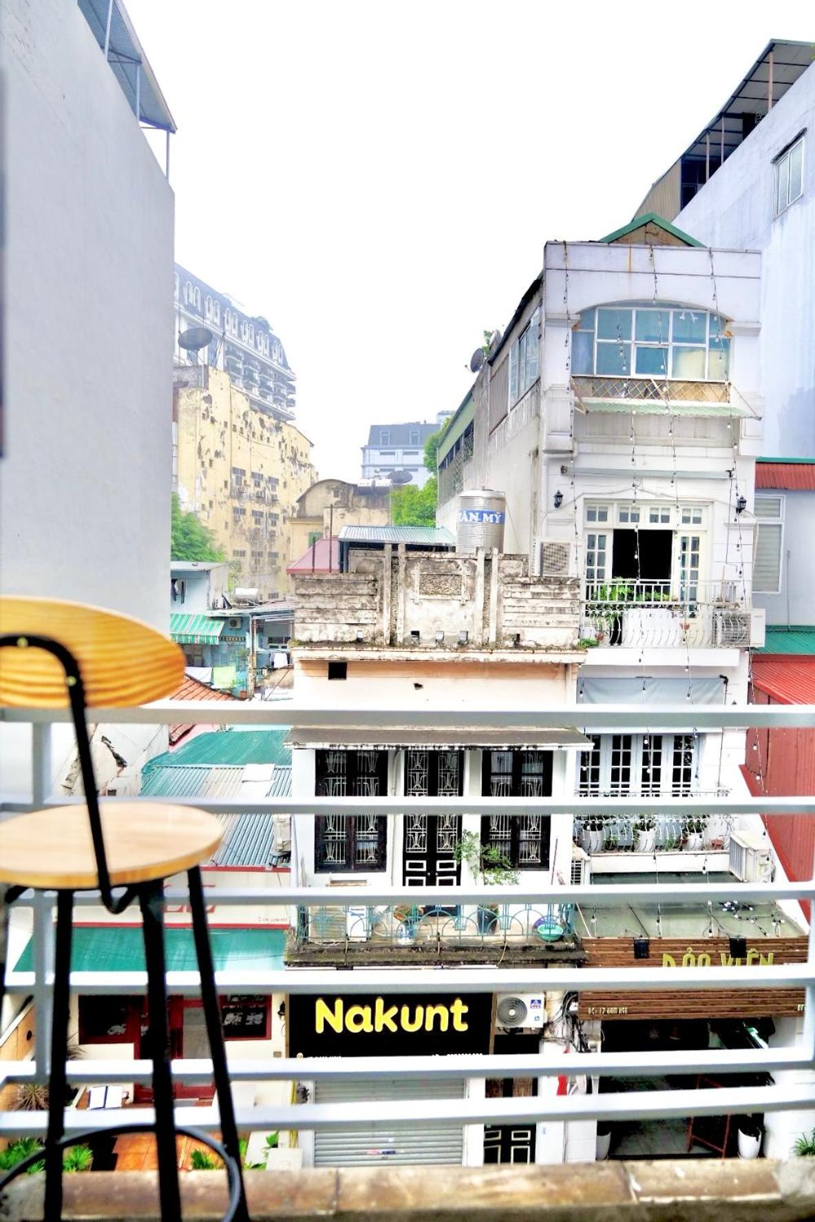 Louis Home 3 Bedroom Balcony