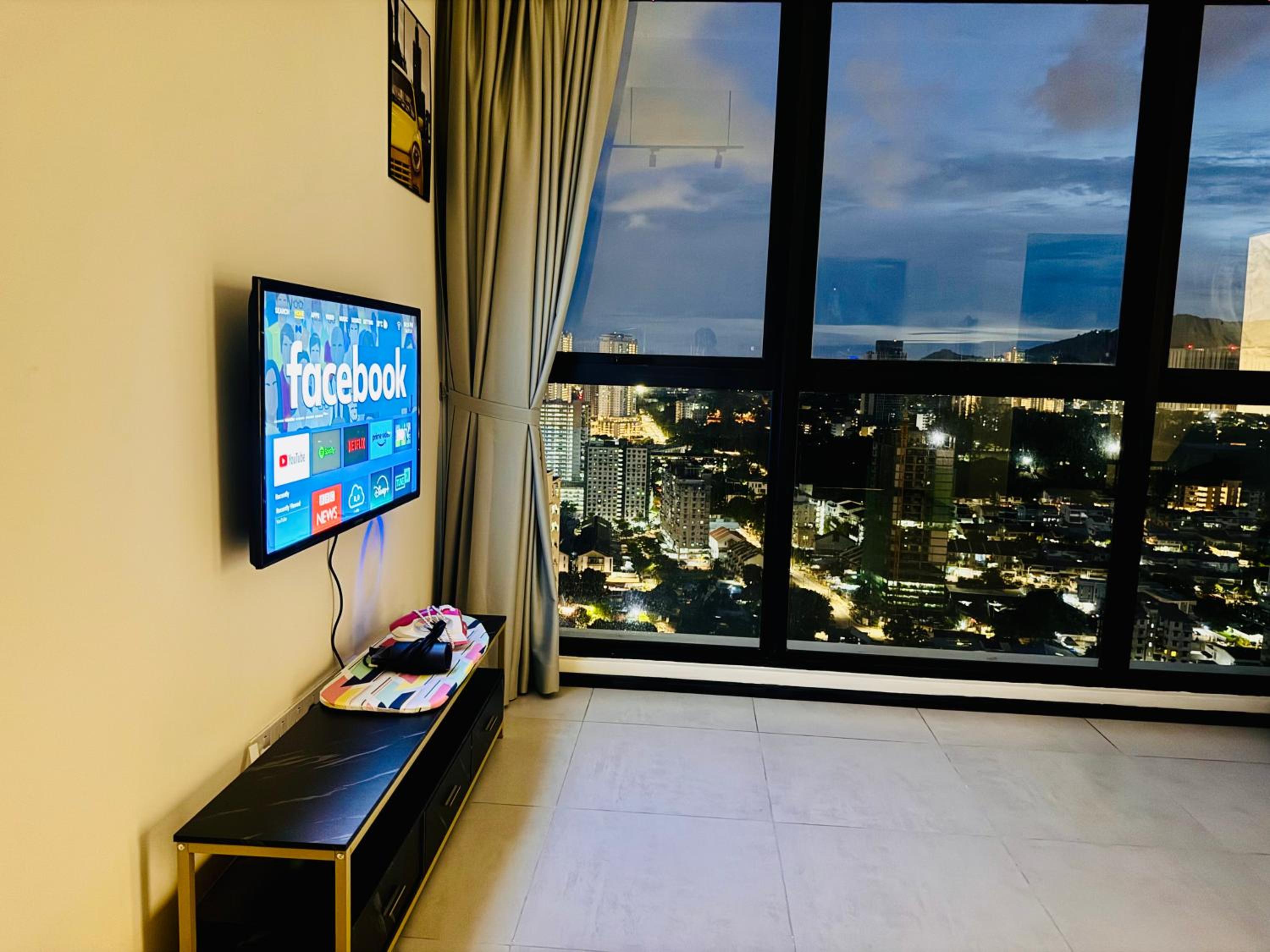 Large Familystay 3BR Stunning Sea & City-view, Georgetown photo 8