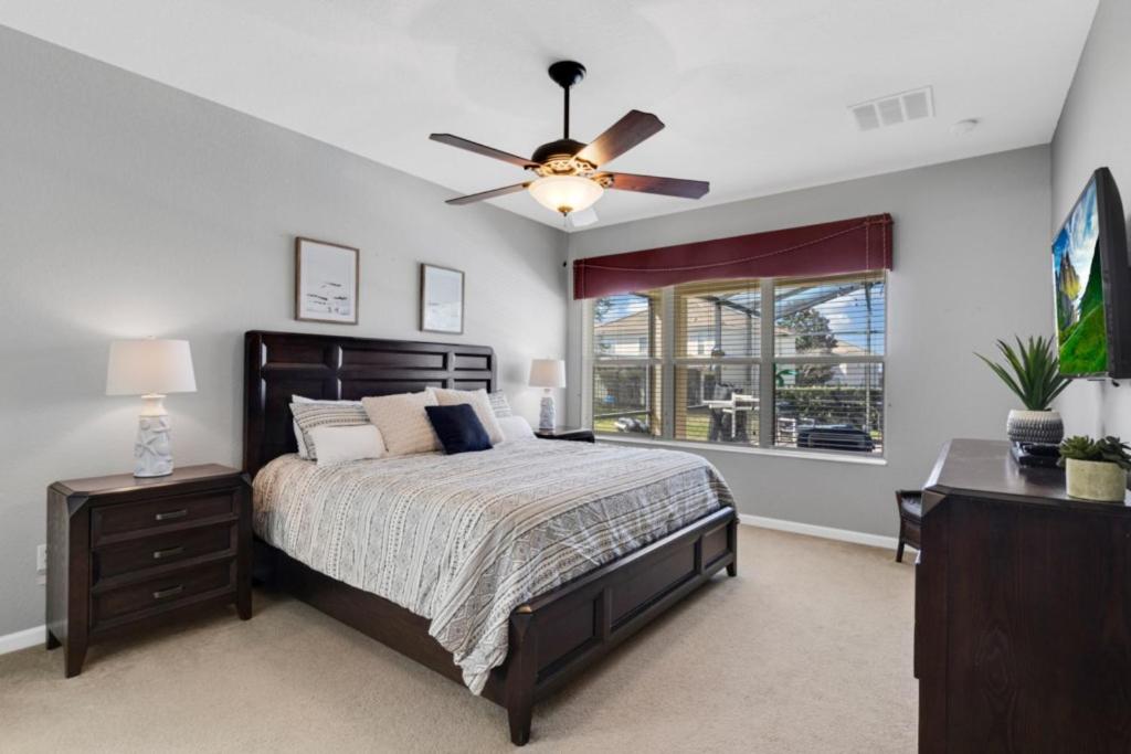 2538 Windsor Hills