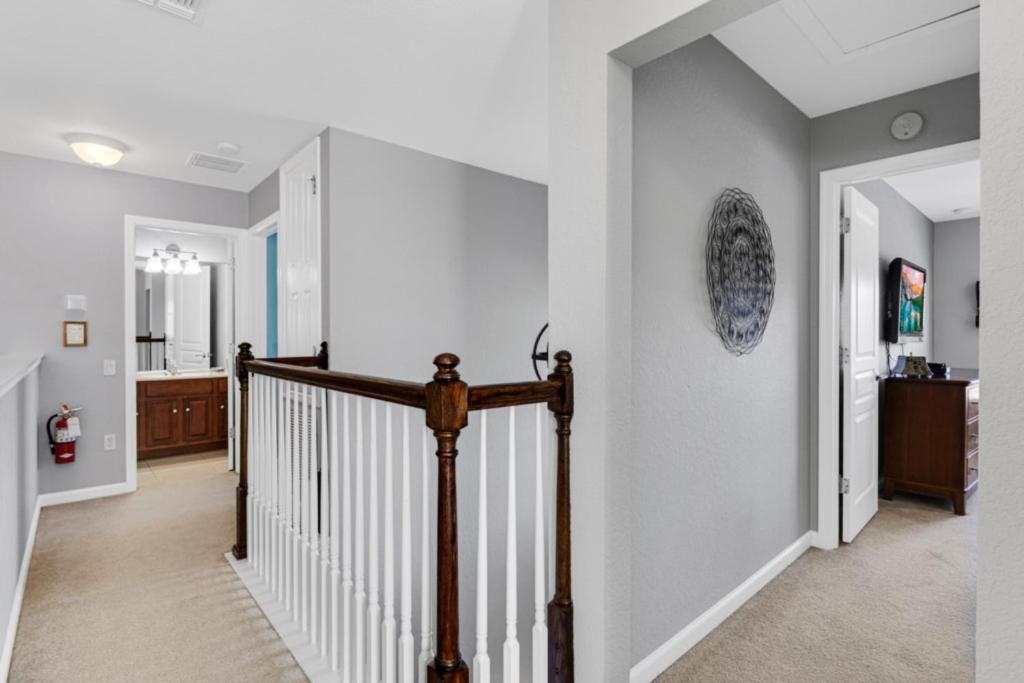 2538 Windsor Hills