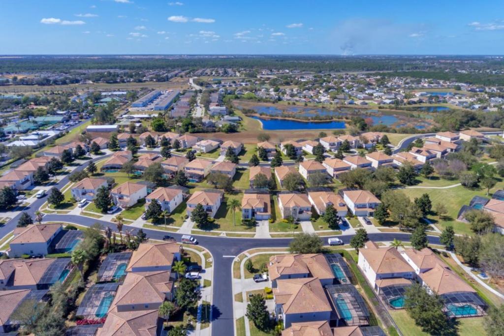2538 Windsor Hills