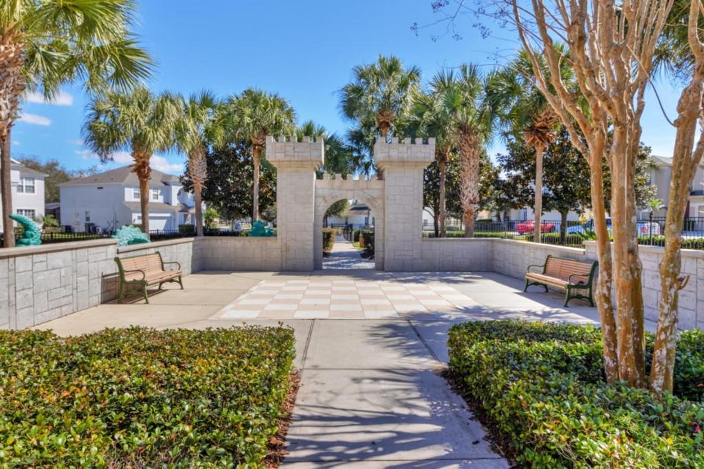 2538 Windsor Hills
