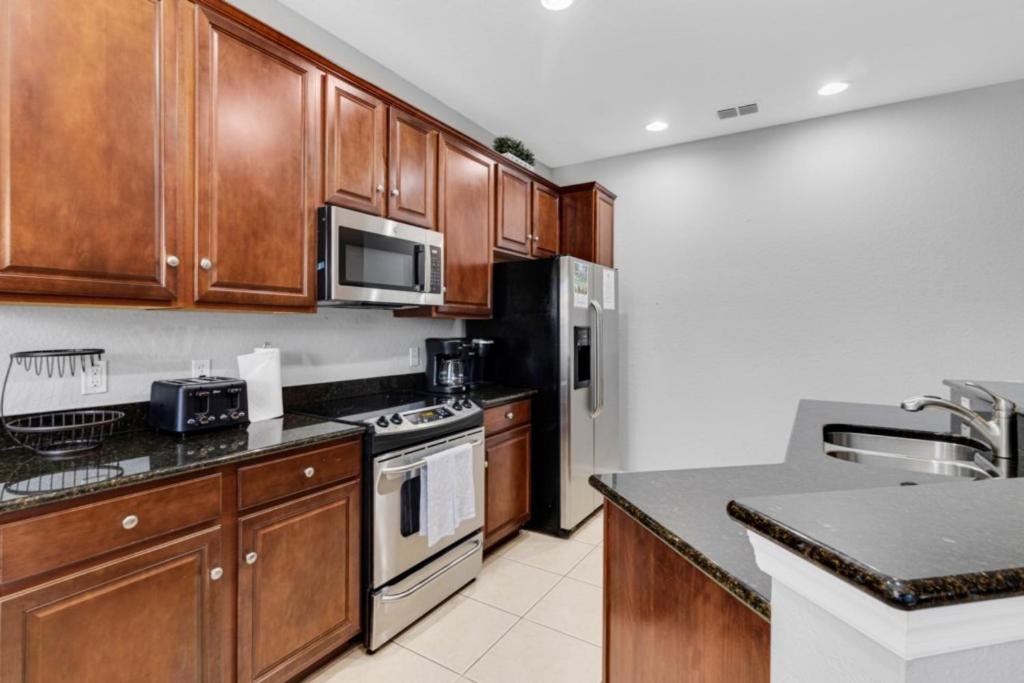 2538 Windsor Hills
