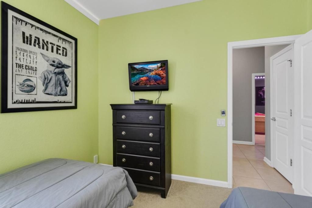 2538 Windsor Hills