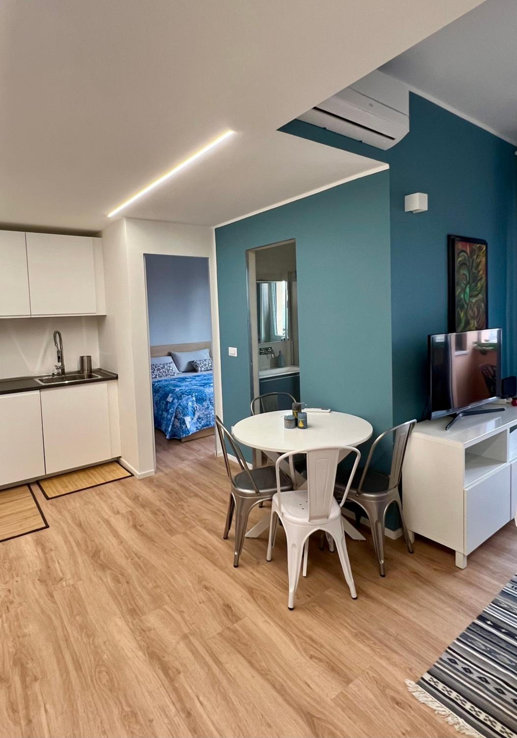 Gambara Urban Flat - Stylish and Next to Metro