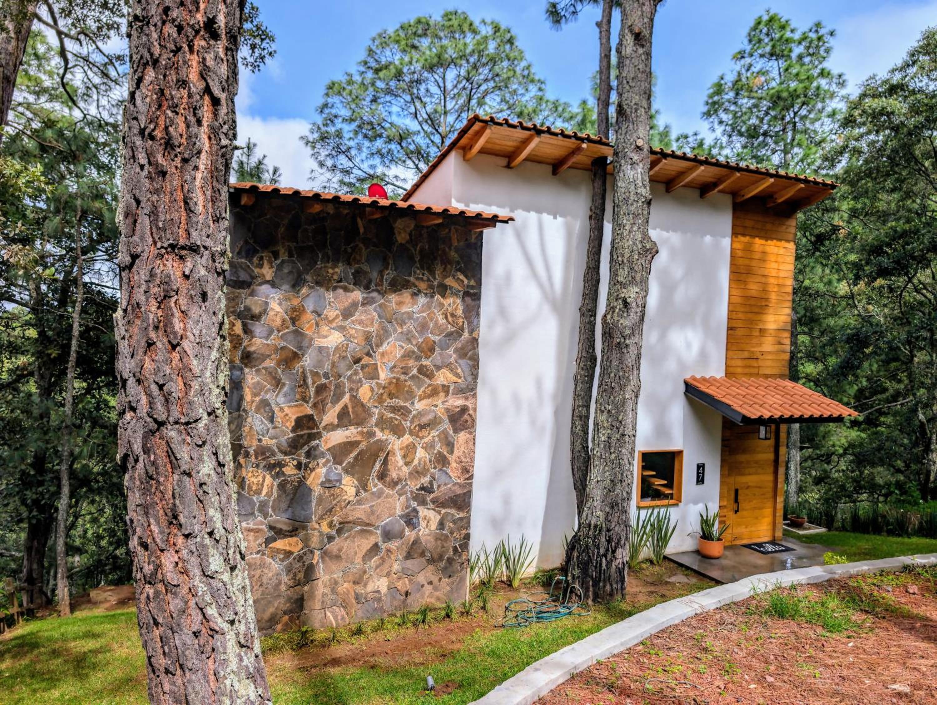 Hotel Cabaña La Finca Mazamitla - Image 1