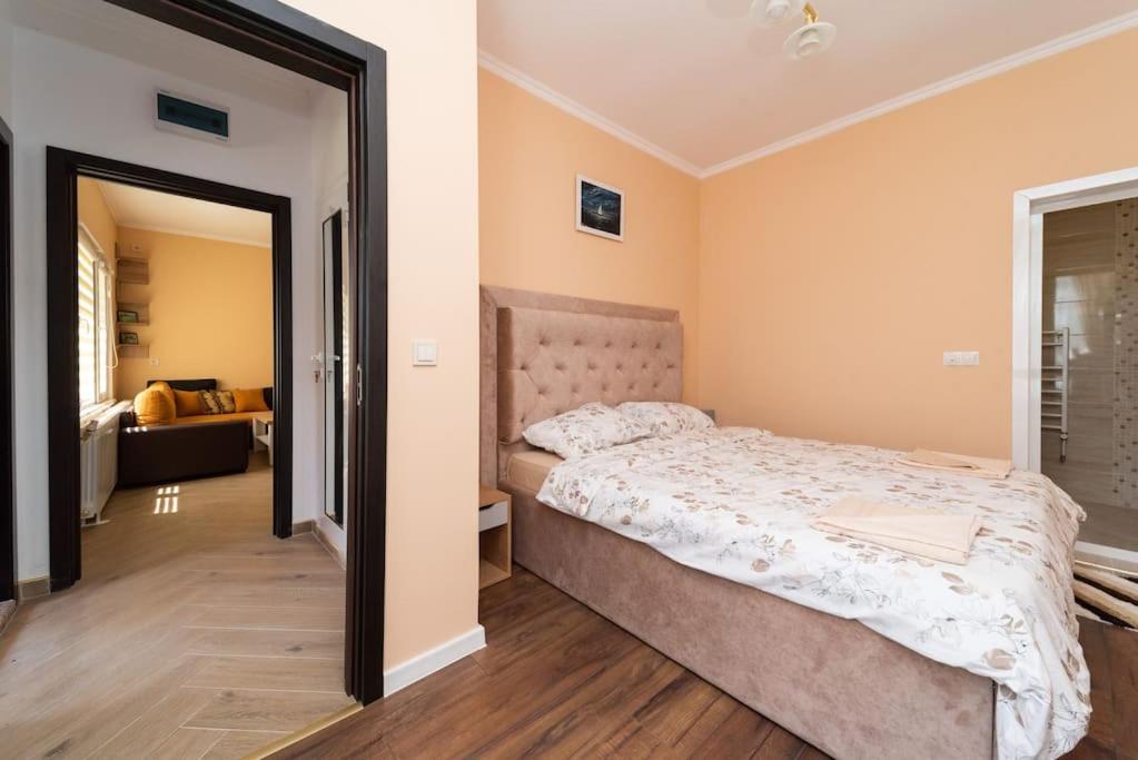 Sea Garden Apartments 2 One bedroom
