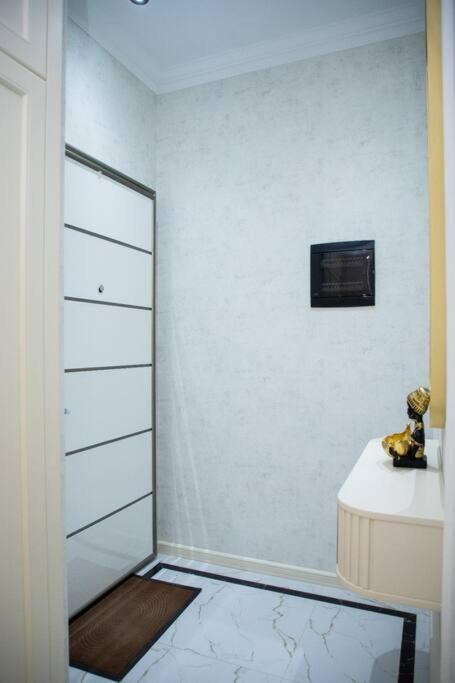 Spacious Apartment close to Heydar Aliyev Center