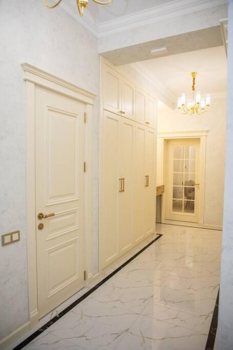 Spacious Apartment close to Heydar Aliyev Center