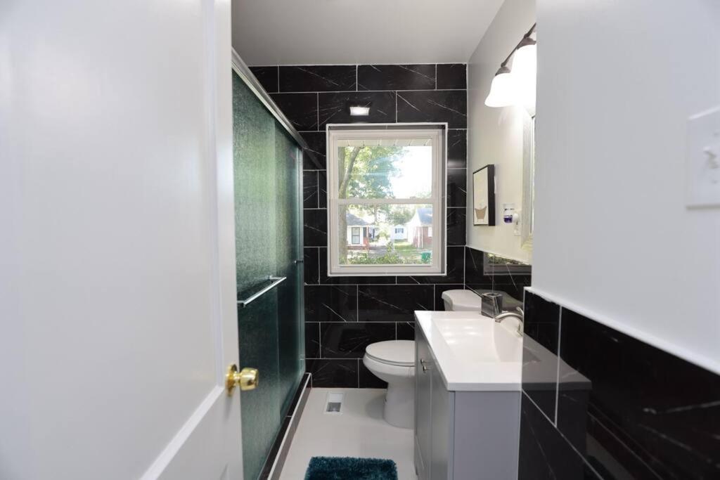 Sleek and Luxe Escape A Haven for Your Staycation! view 3