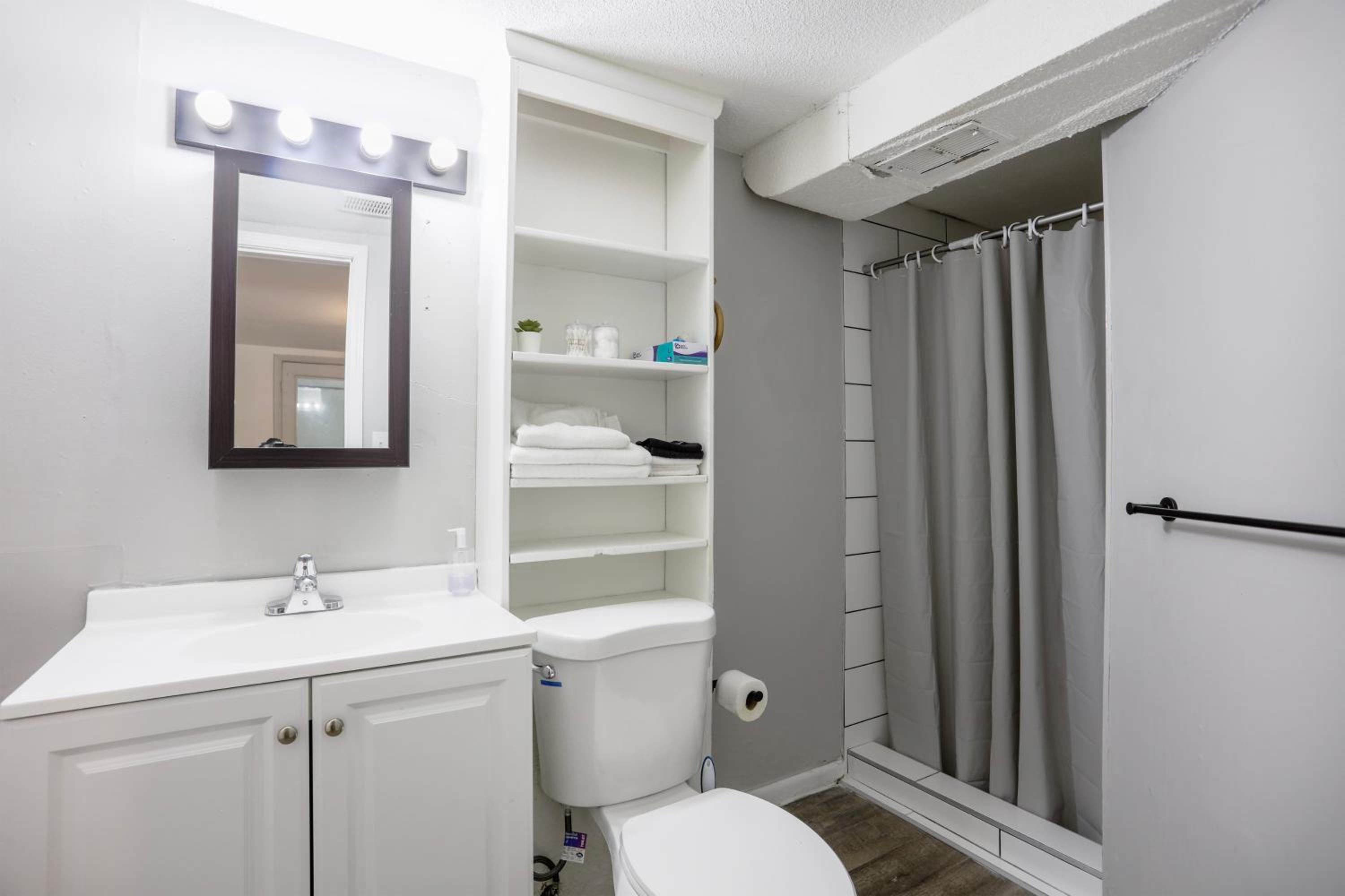 Family Friendly Overland Park home - Property Image 24