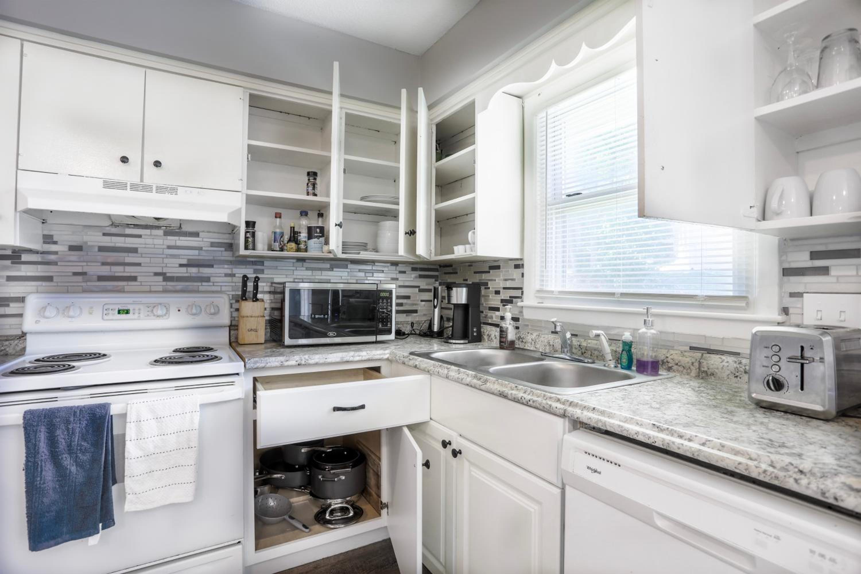Family Friendly Overland Park home - Property Image 26