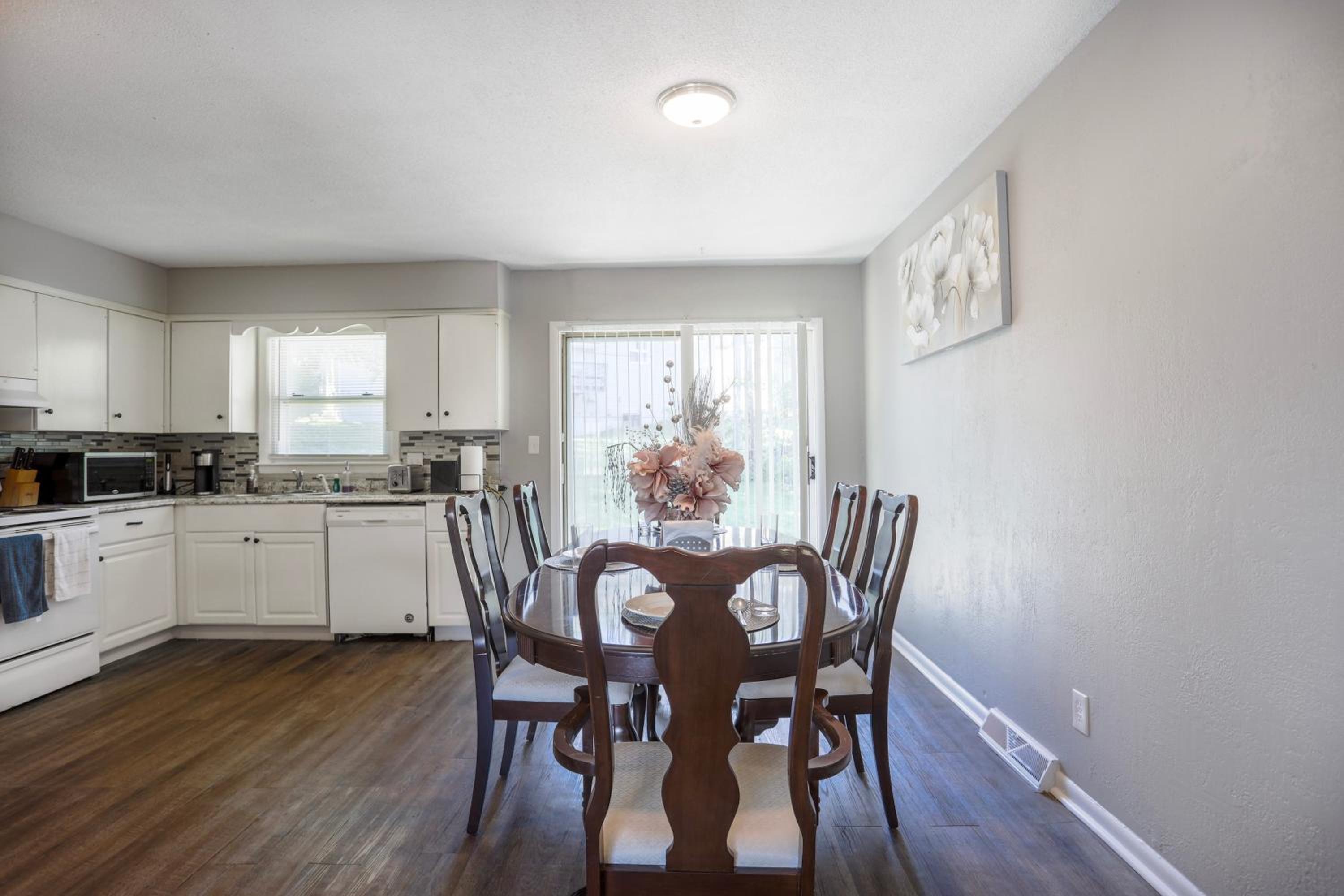 Family Friendly Overland Park home - Property Image 12