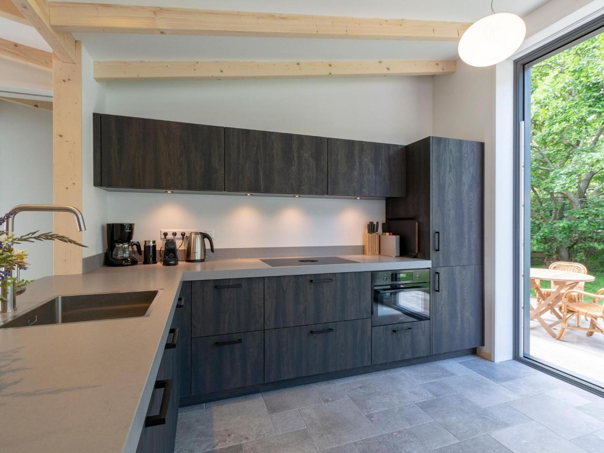 Attractive home with terrace view 3