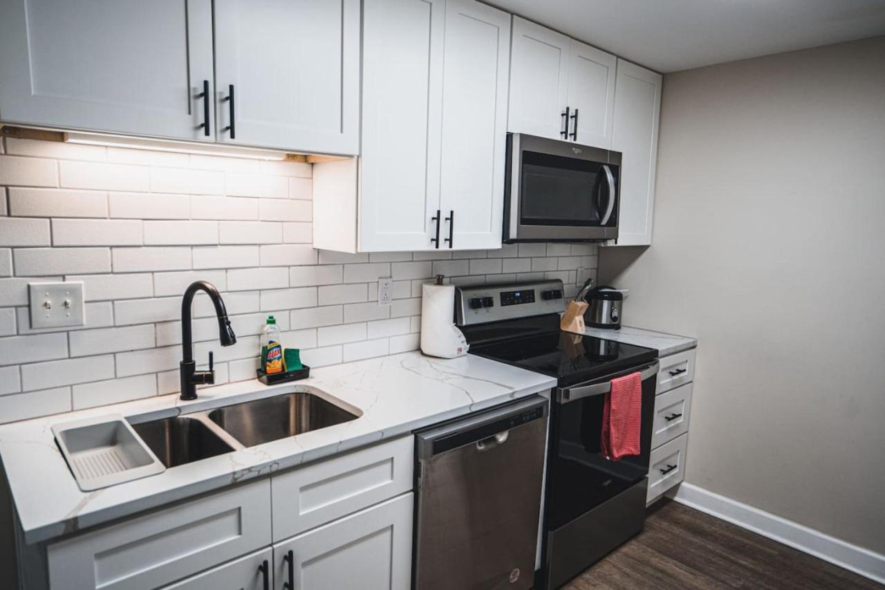 Unparalleled Convenience, City View, Food Scene view 3