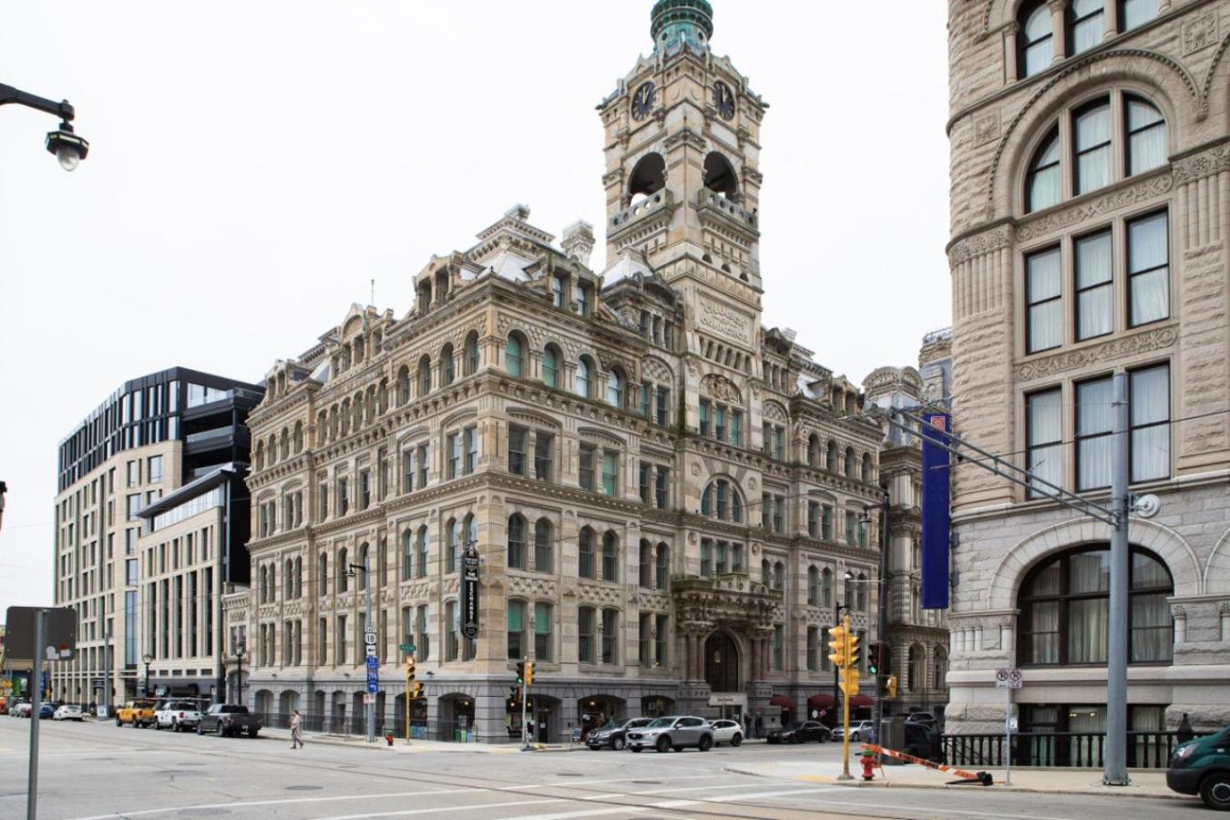 Downtown Luxury 2BR Penthouse Loft - Sleeps 8-9 view 3