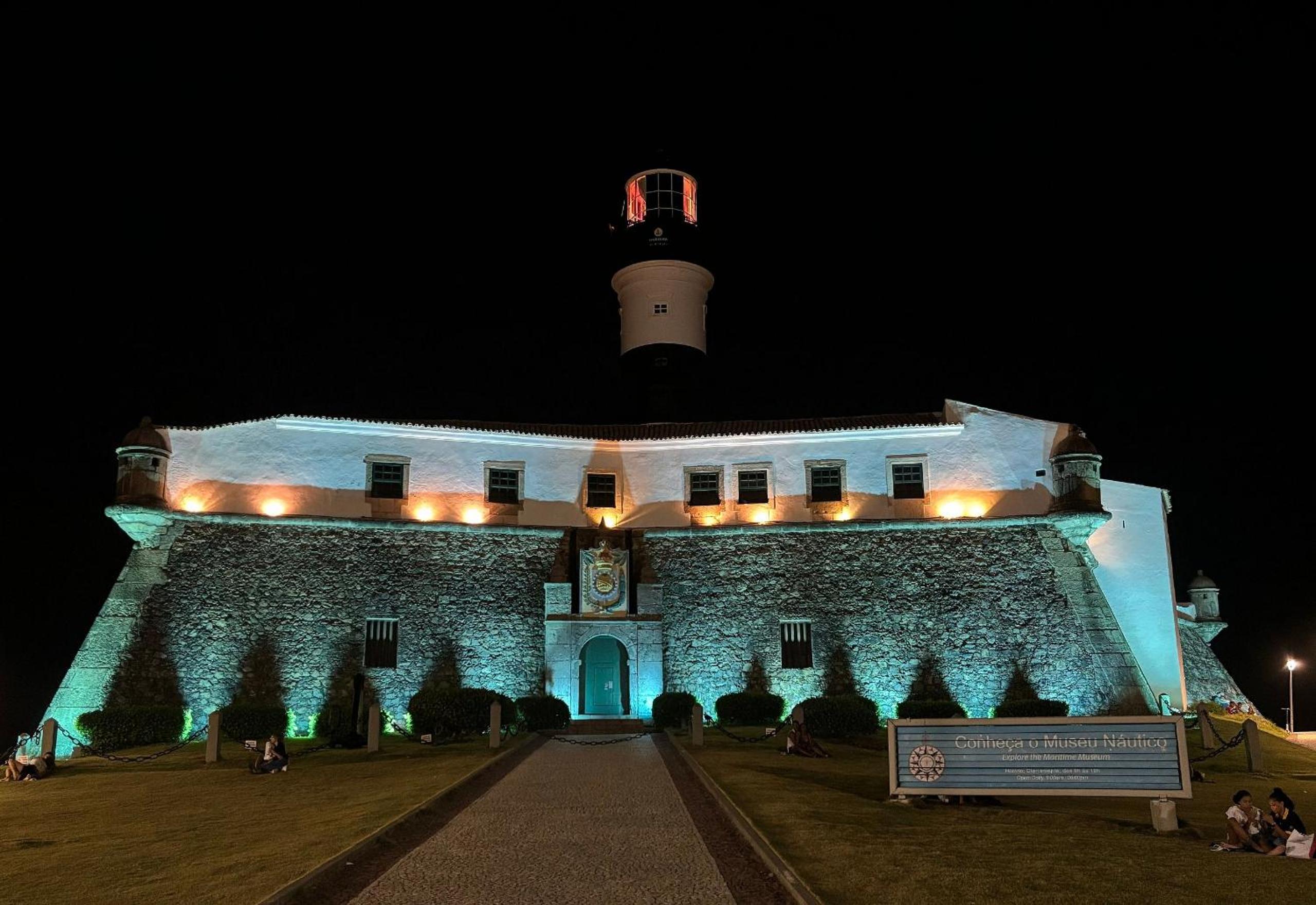 Apto no Farol da Barra -House 404- Salvador/BA
