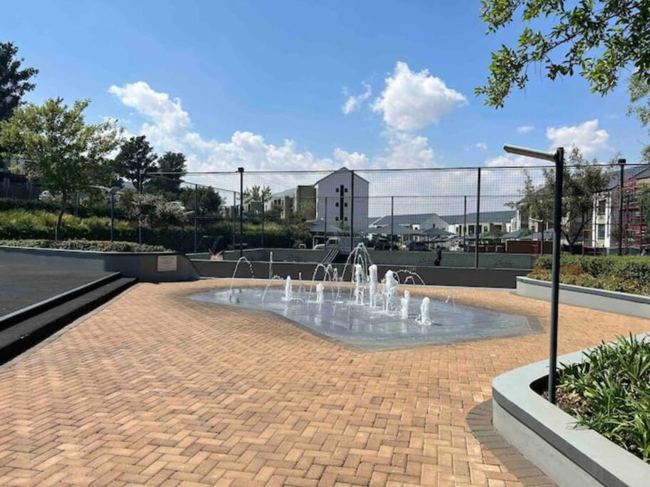 Elegant Lifestyle Estate Getaway view 4