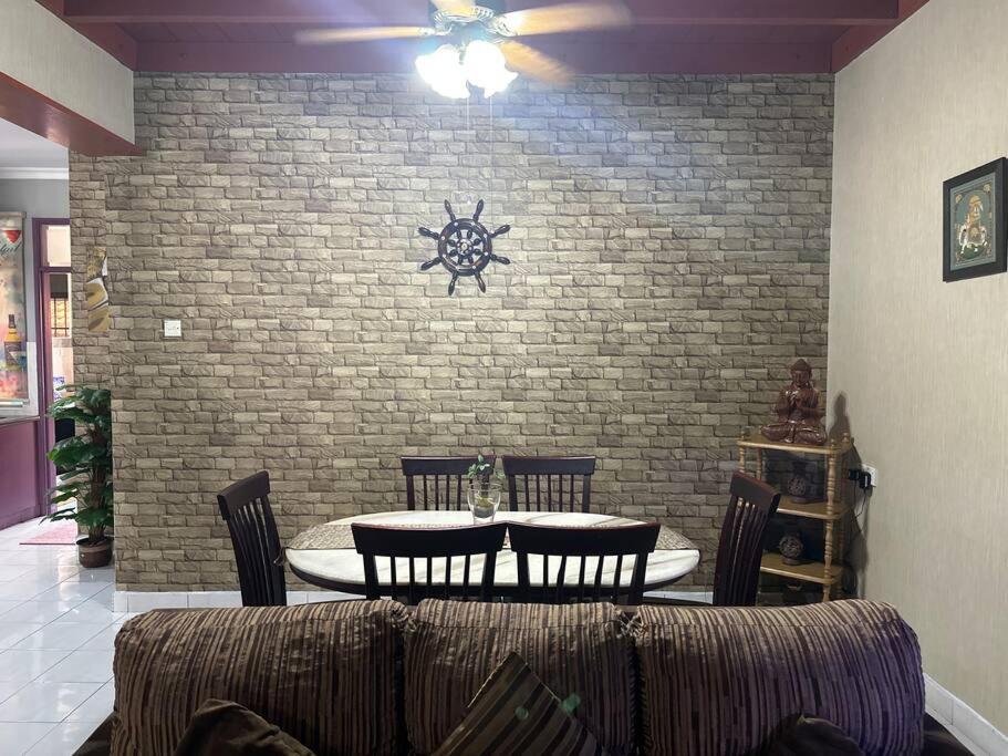 Mango Impian Homestay