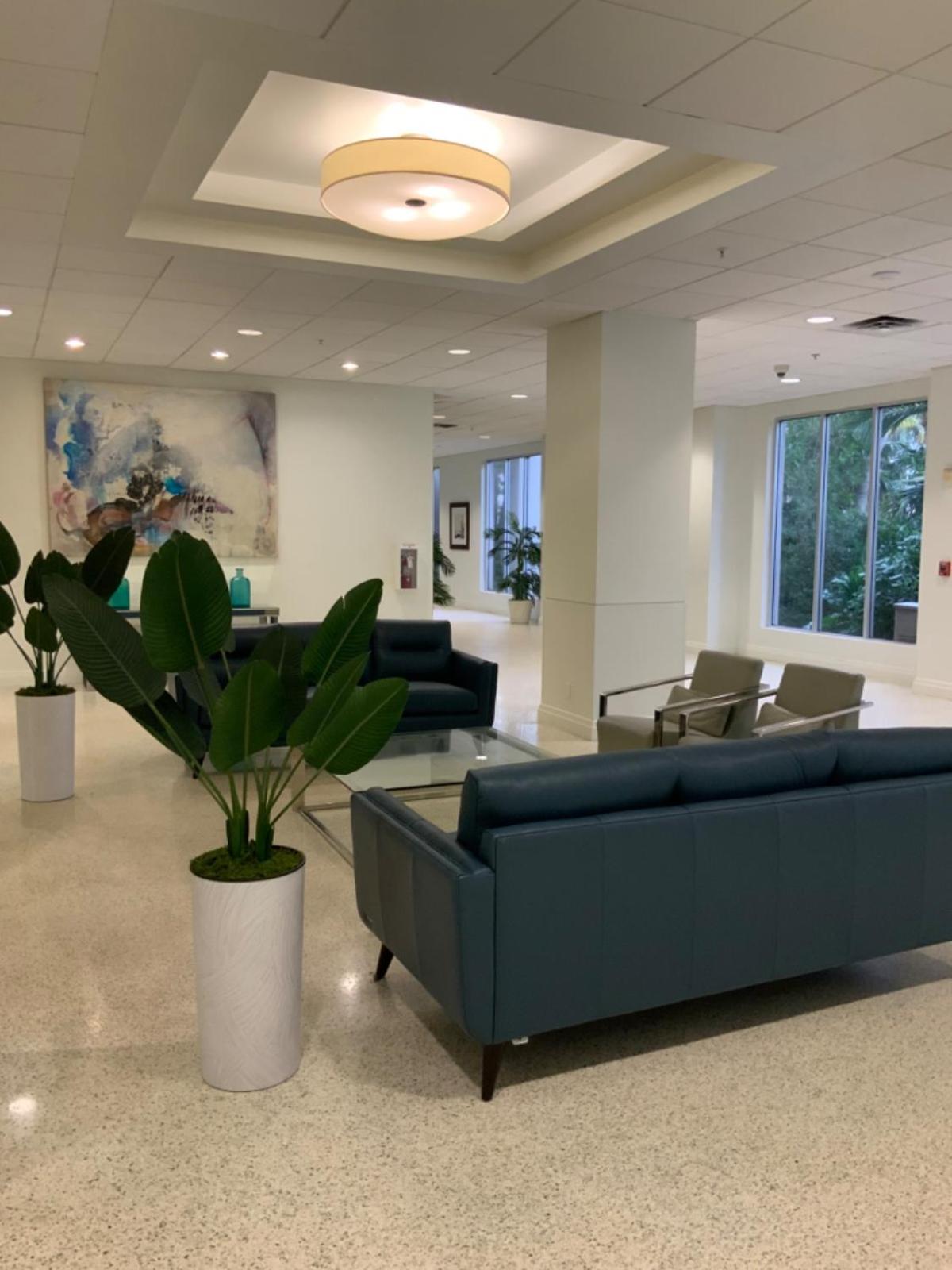 Modern Ocean View Apartment by Miami Te Espera - HALLANDALE 9E