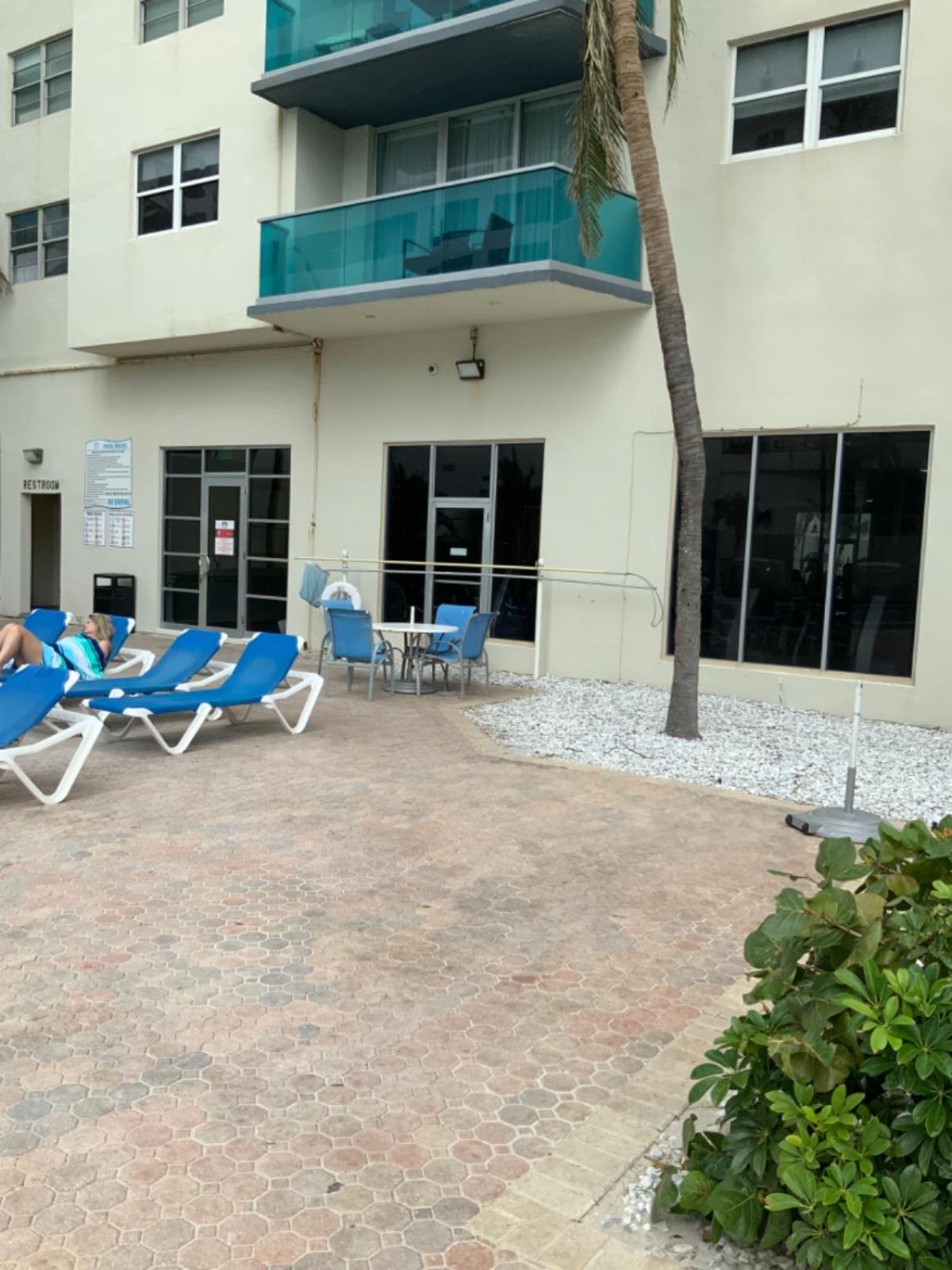 Modern Ocean View Apartment by Miami Te Espera - HALLANDALE 9E