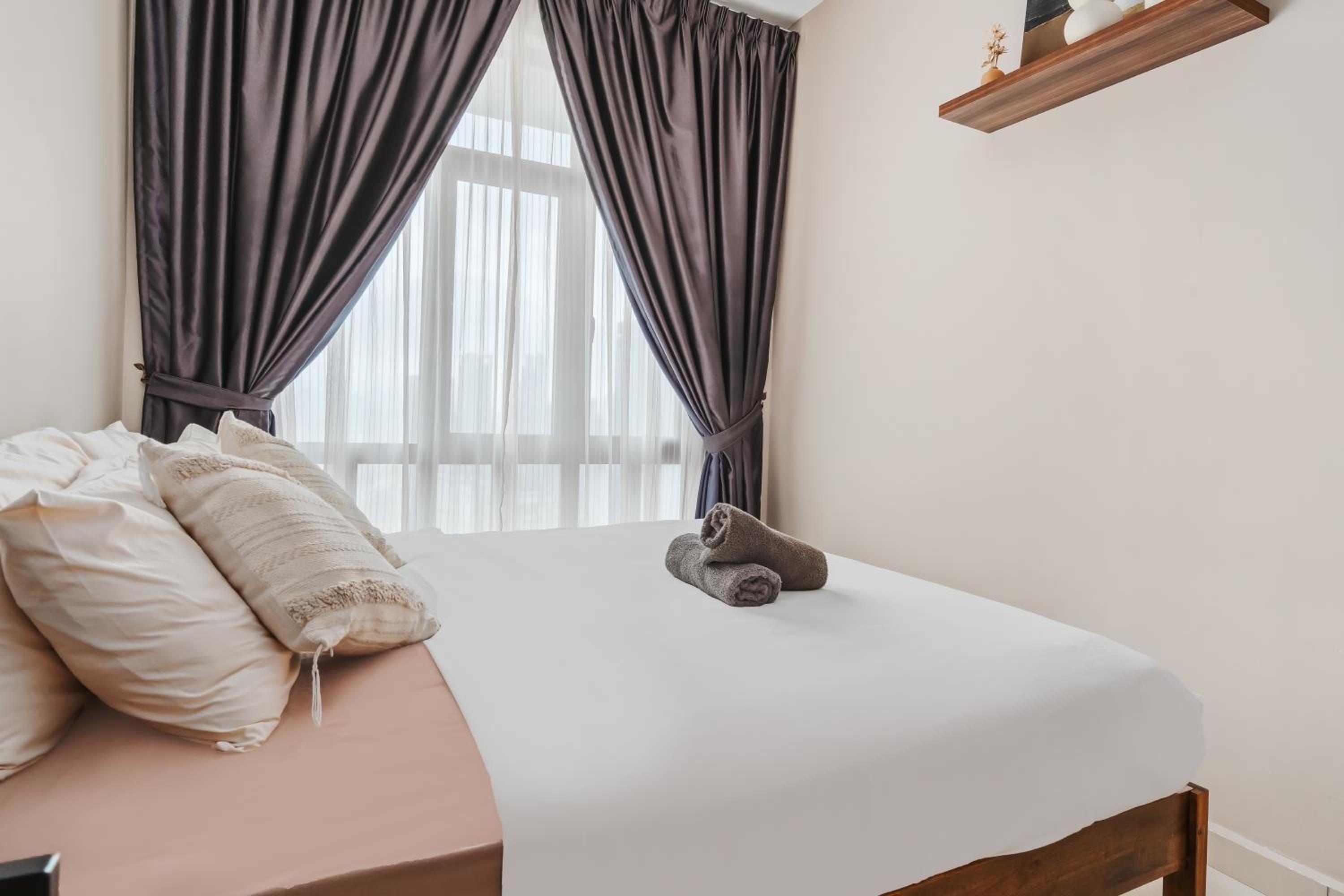 Cozy Apartment with KLCC View & 1 Min to LRT Station
