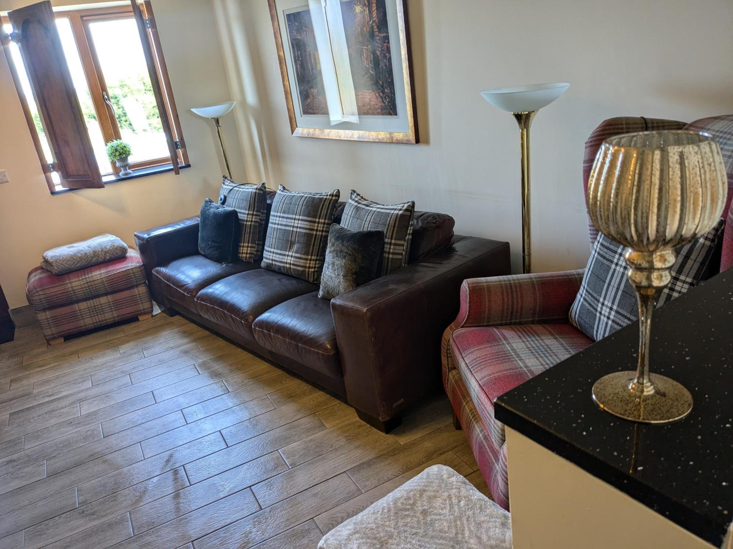 Cozy Cottage Close to Haworth Sleeps 2 with Garden
